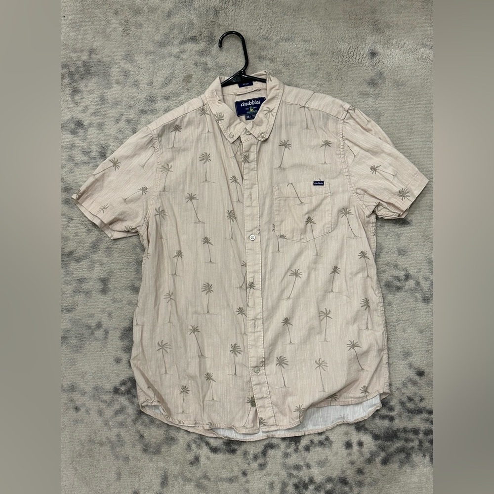 Chubbies Shirt Men’s Medium Tan Friday Palm Tree Button Up Short Sleeve NWOT